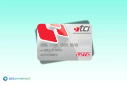 Tarjeta Coto Inteligente gris con detalles rojos, chip y logotipo de Coto en primer plano.