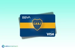 Tarjeta Xeneize del BBVA azul y amarilla con el escudo del club y marca Visa en primer plano.