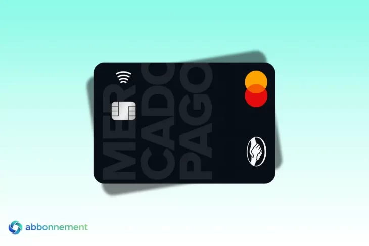 Tarjeta prepaga de Mercado Pago negra con chip, ícono contactless y logo Mastercard en primer plano.