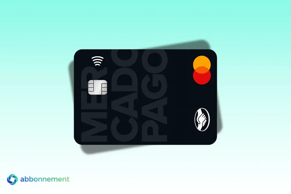Tarjeta prepaga de Mercado Pago negra con chip, ícono contactless y logo Mastercard en primer plano.